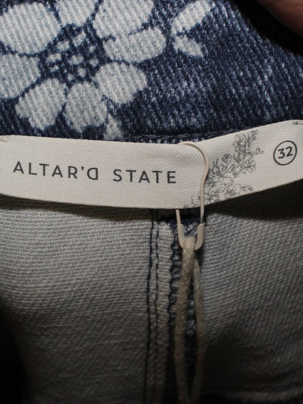 NWT Altar'd State Carrie Jeans Plus Size 32 - Picture 6 of 8